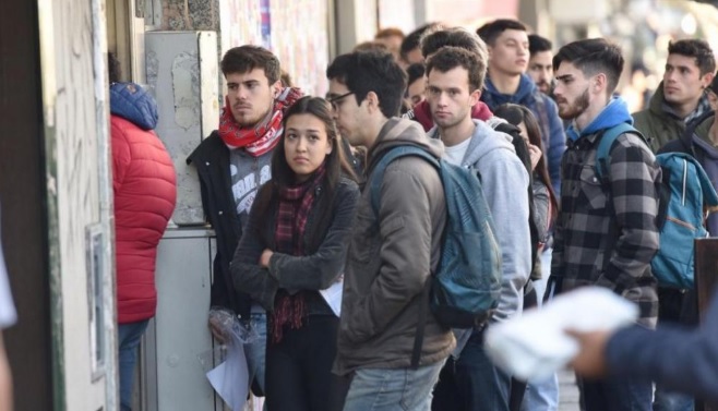 La fragilidad laboral llegó a los 39,7 puntos en el segundo trimestre y alcanzó el nivel récord en Argentina