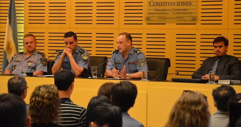 Legislatura: capacitaron al personal policial sobre delito del automotor e identificación vehicular