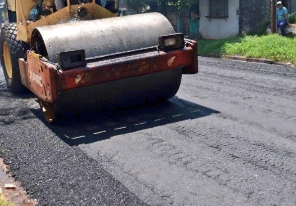Asfaltaron calles en la chacra 72 de Posadas