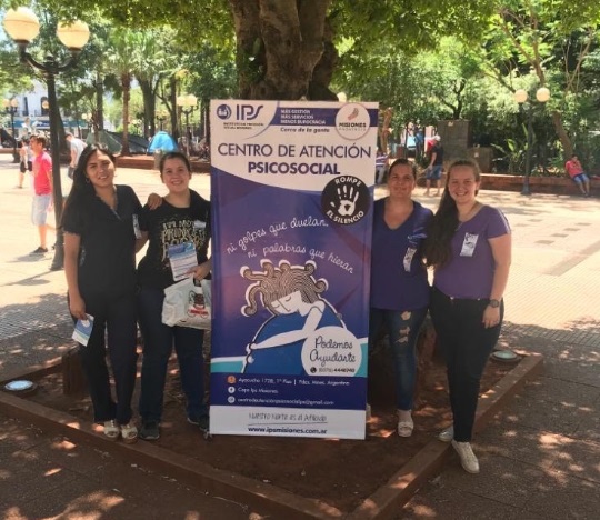 IPS: concientizaron sobre la violencia de género en la plaza 9 de Julio de Posadas