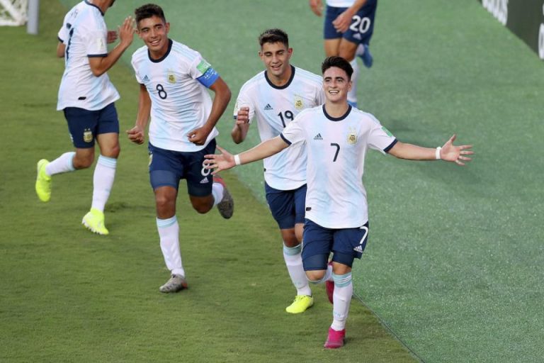 Mundial Sub 17: Argentina enfrenta a Paraguay en busca de los cuartos de final