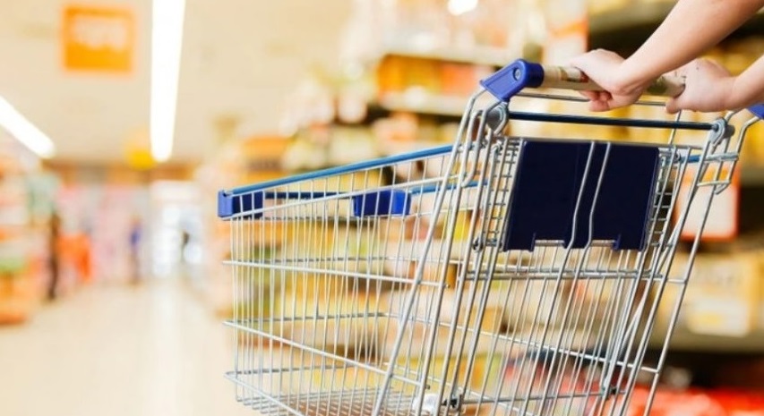 Las ventas en los supermercados cayeron 8,8% y en shoppings 11,8% en septiembre