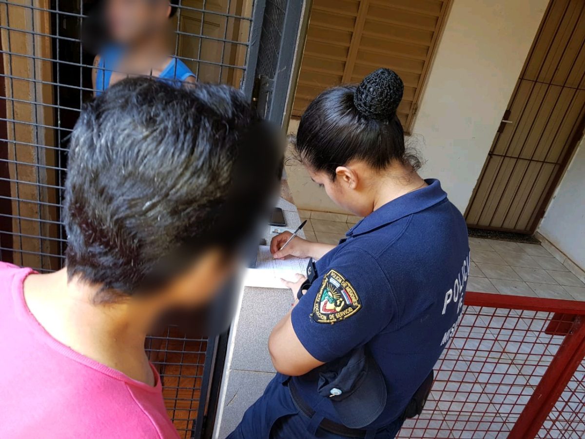 Detuvieron a un joven y demoraron a otros tres por el robo a un taxista en Posadas