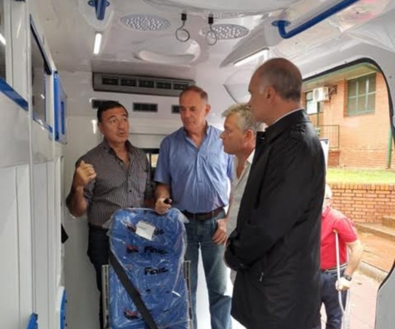 El Hospital de Puerto Rico recibió una ambulancia donado por el Iplyc