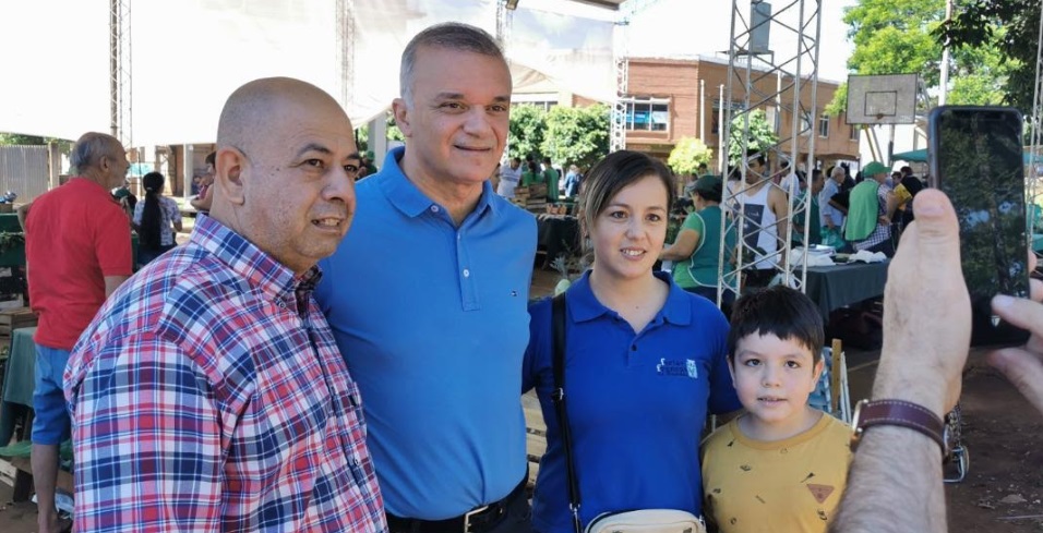 Carlos Arce encabezó la entrega de tickets en la feria franca de Miguel Lanús