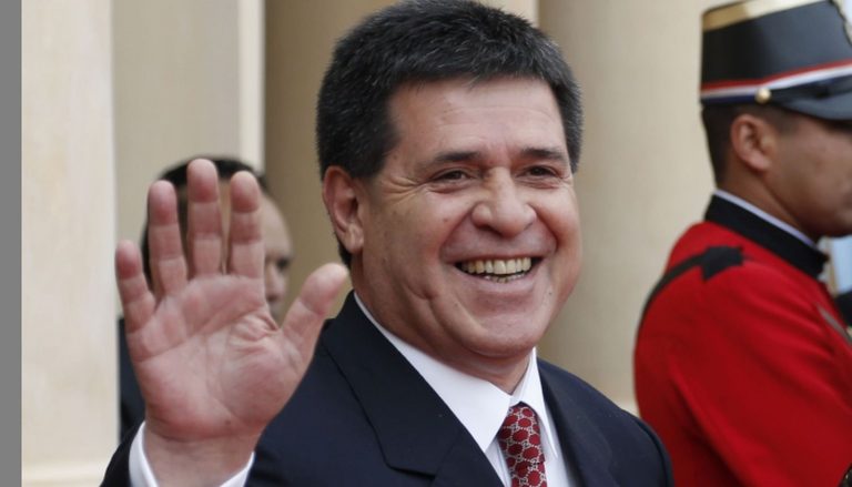 Emiten orden de captura contra el ex presidente paraguayo Horacio Cartes en Brasil