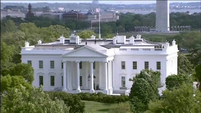 Alerta en Estados Unidos: evacúan la Casa Blanca y el Capitolio por sobrevuelo de aeronave sospechosa