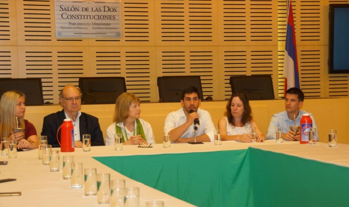 Buscan potenciar el sector de servicios basados en el conocimiento del NEA