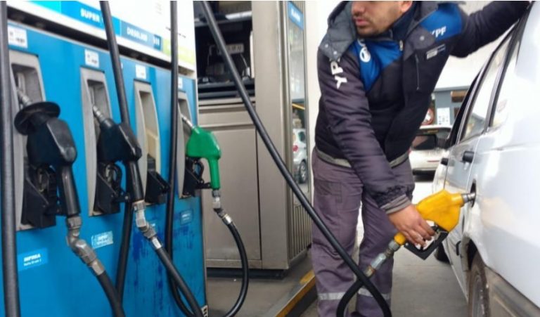 Nación actualizó los impuestos a los combustibles y se prevé un nuevo aumento de naftas para el fin de semana