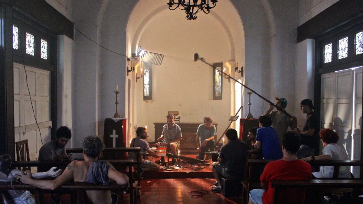 Este jueves se estrena “El plan divino”, la película filmada en Puerto Libertad 2 4 - peli5 - 3