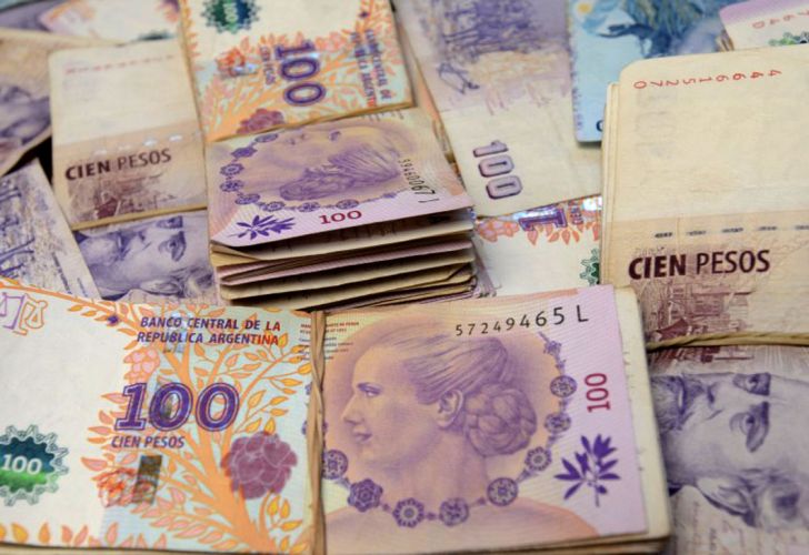 Fernández analiza un "salariazo" como shock para reactivar el consumo y la economía