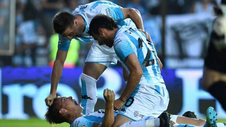 Superliga: Racing derrotó a Huracá por 1-0 y se acercó a la punta del campeonato