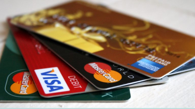 Merma en el consumo: hay un millón de tarjetas de crédito menos en el país que hace un año