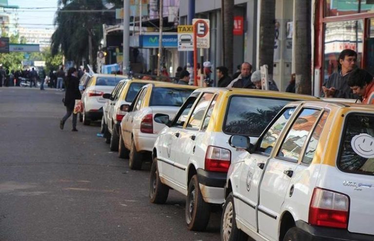 La tarifa de taxis y remises en Posadas aumentará un 25%