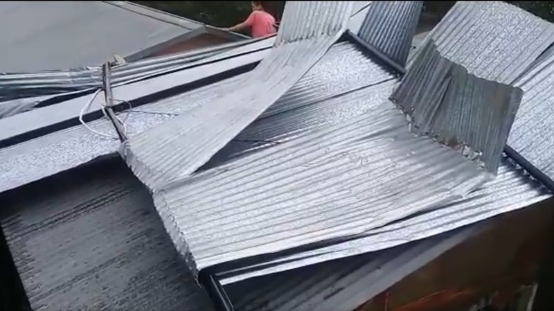 Temporal: ocho casas sufrieron voladuras de techos en Candelaria y en Posadas continúa el relevamiento