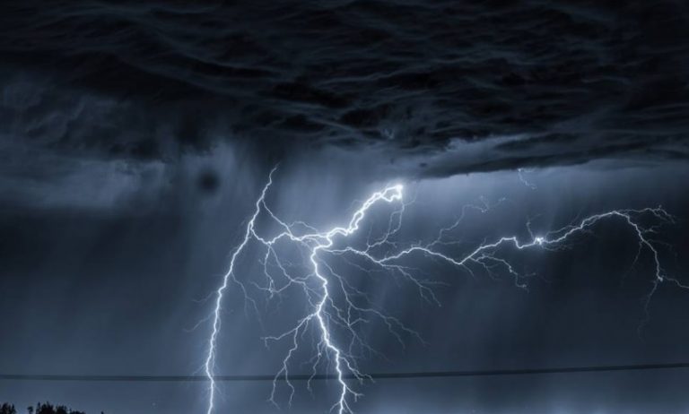 Sigue vigente el alerta por fuertes tormentas, importante actividad eléctrica y caída de granizos en Misiones