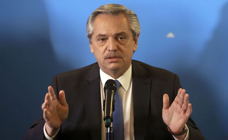 Fernández anulará el decreto de Macri que dejaba tres mil funcionarios propios en el Estado