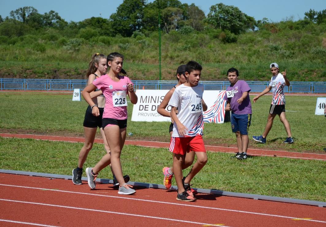 En la pista sintética del CePARD se realiza el primer torneo oficial de atletismo