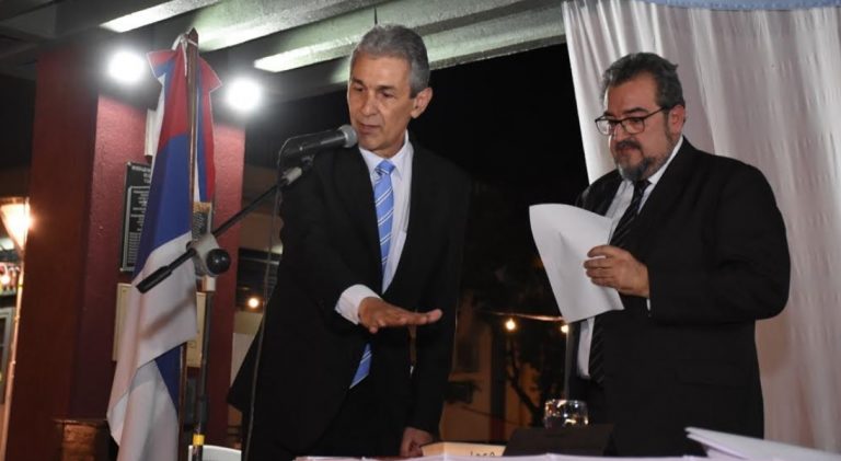 El intendente Carlos Fernández asumió su segundo mandato en Oberá