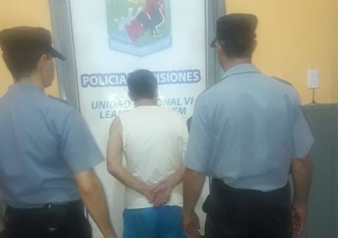 Alem: los detuvieron por realizar maniobras peligrosas con su auto y chocar contra otro vehículo