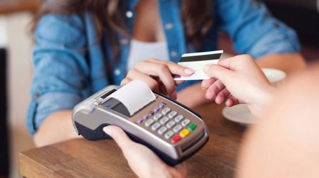 Compras con tarjeta de débito: vuelve la devolución del IVA