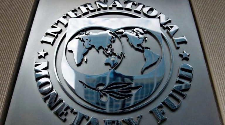 FMI: aseguran que el programa con Argentina podría "adaptarse o cambiarse"