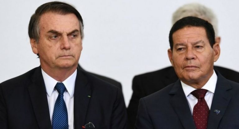 Bolsonaro mandó a su vice a la asunción de Alberto Fernández