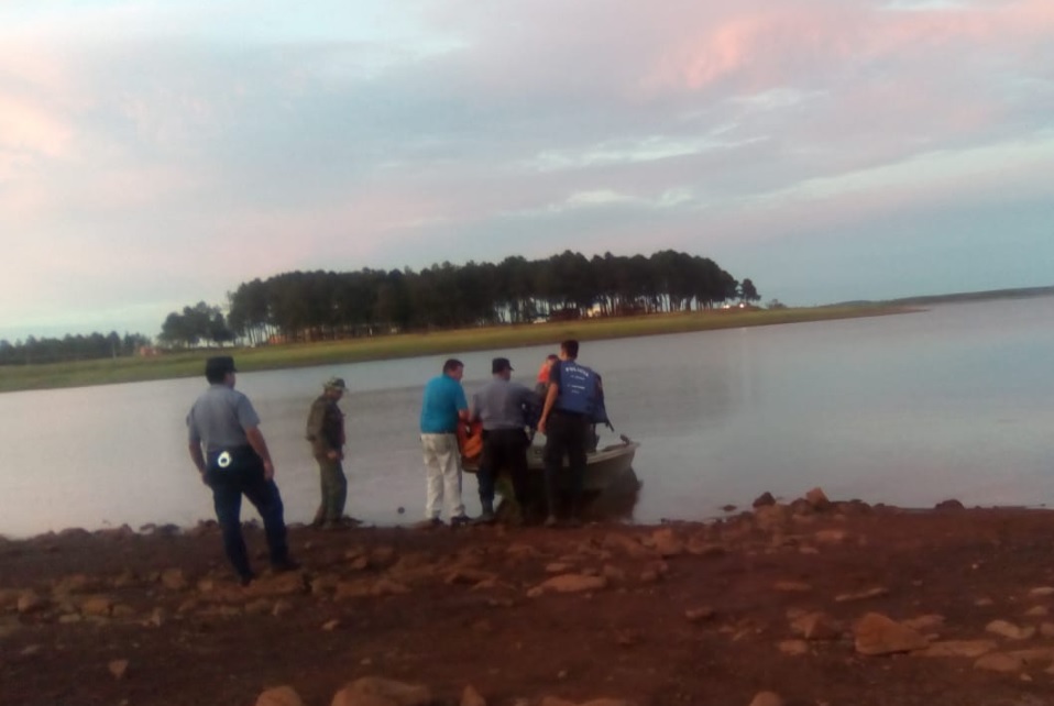 Libertad: buscan a una persona que desapareció en aguas del Lago Urugua-í