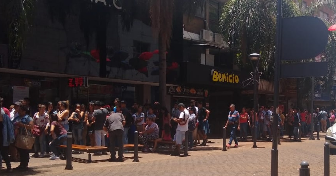 Casas de cambio de Posadas abarrotadas: pequeños ahorristas y paraguayos, los principales demandantes