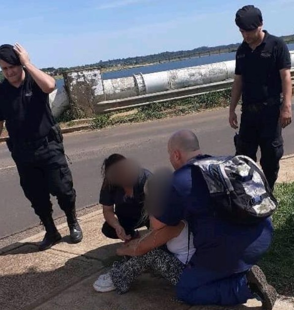 Posadas: auxiliaron a una mujer con una crisis nerviosa en Costanera Oeste