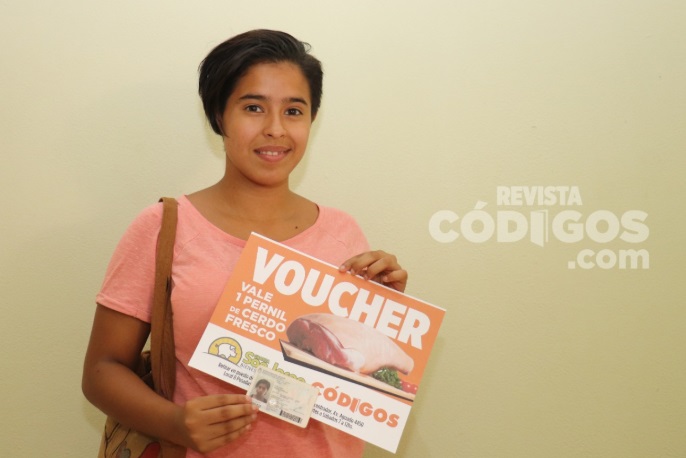 Sasha, la feliz ganadora del pernil de cerdo: “Estoy muy contenta”