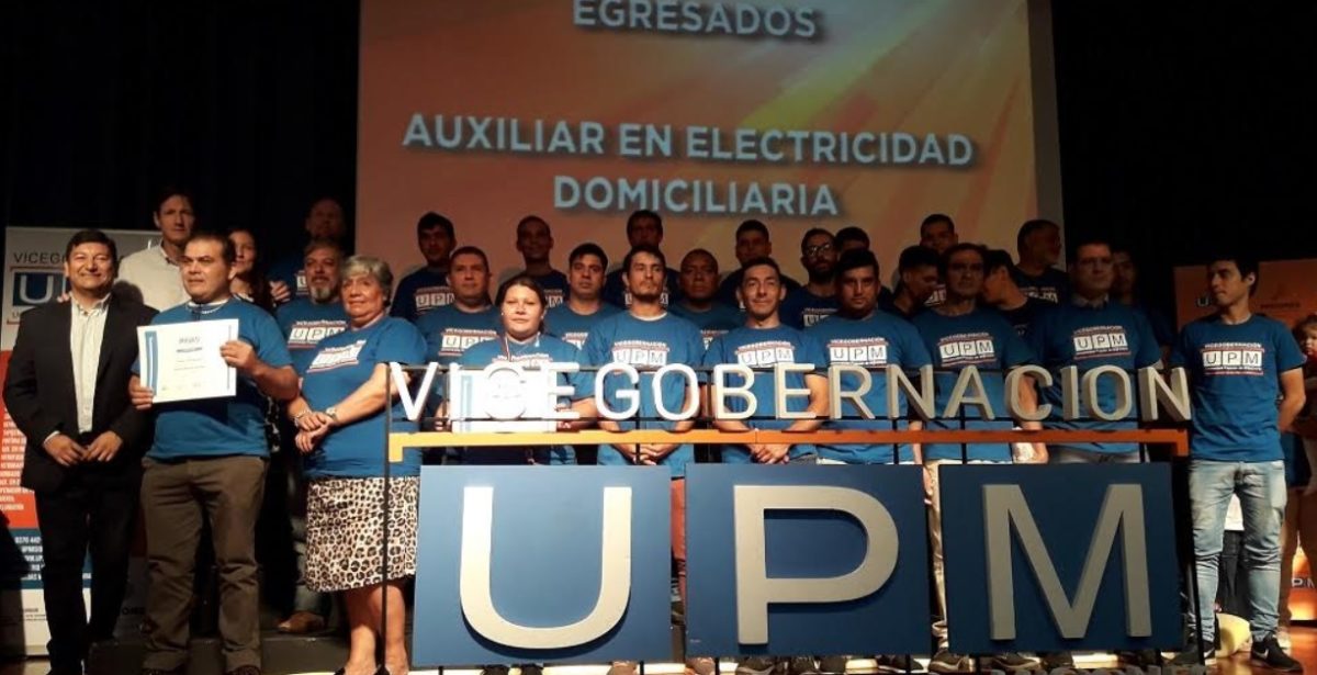 Realizaron la tercera entrega de kits de herramientas para egresados de la UPM