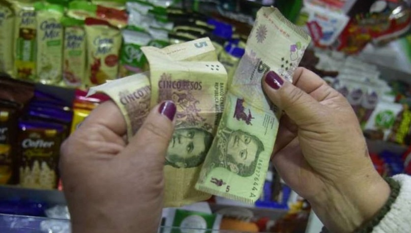 Piden suspender por seis meses la salida de circulación del billete de cinco pesos