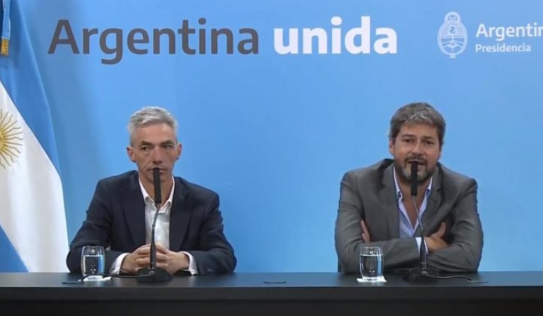 Presentaron convenio de turismo para que "todos tengan derecho a vacacionar"