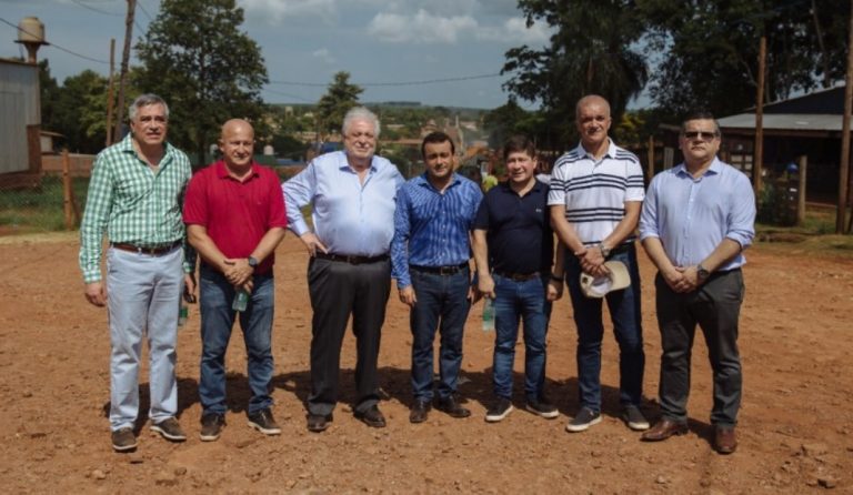 El Gobernador recibió a Ginés González García: participaron de un operativo contra el dengue en Iguazú