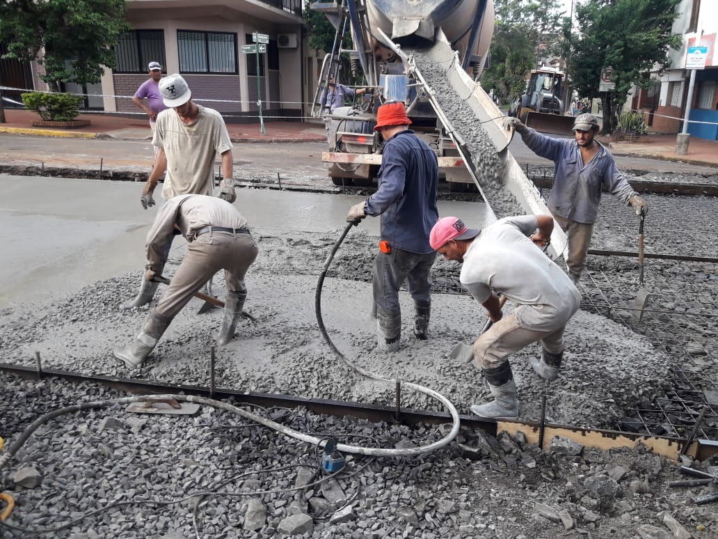 Posadas: trabajan en la readecuación de calle Buenos Aires para la circulación de colectivos