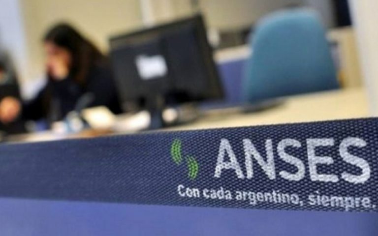 ANSES otorga 2.200 créditos por día a jubilados y beneficiarios de AUH