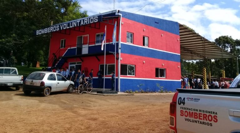 Inauguraron el nuevo cuartel de Bomberos Voluntarios de Comandante Andresito