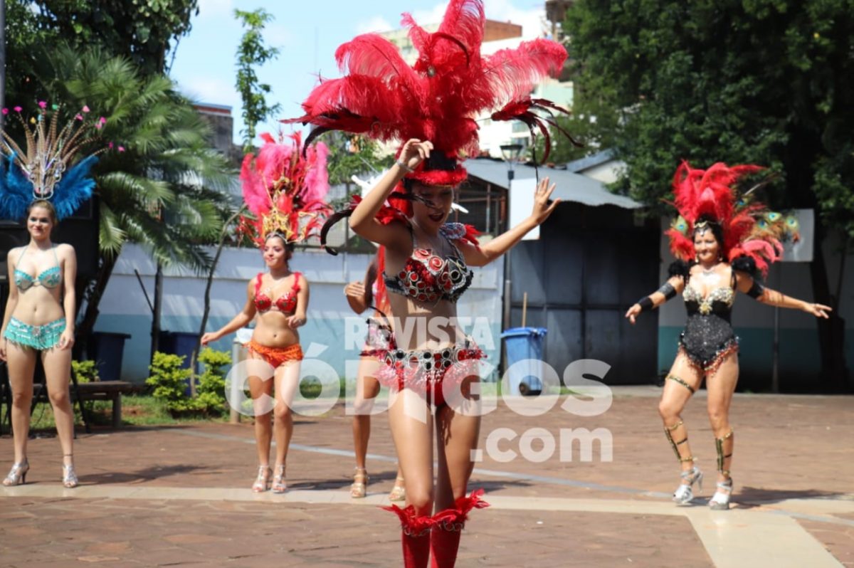 A puro ritmo y color, se presentaron los carnavales del Río Posadas