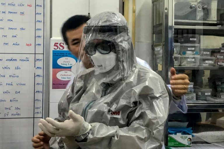 Ya hay 41 muertos y casi 1.300 contagiados por el Coronavirus que llegó a Francia y Australia