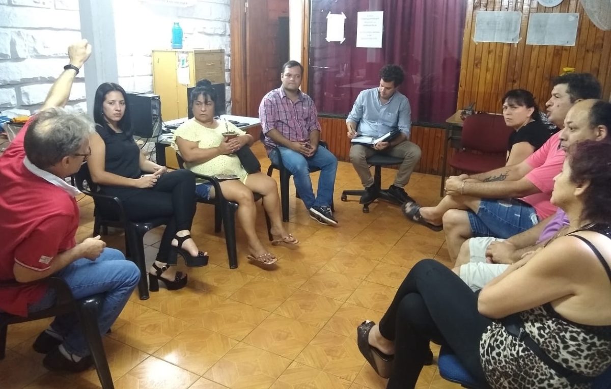 La Placita: vendedores plantearon sus demandas a funcionarios municipales