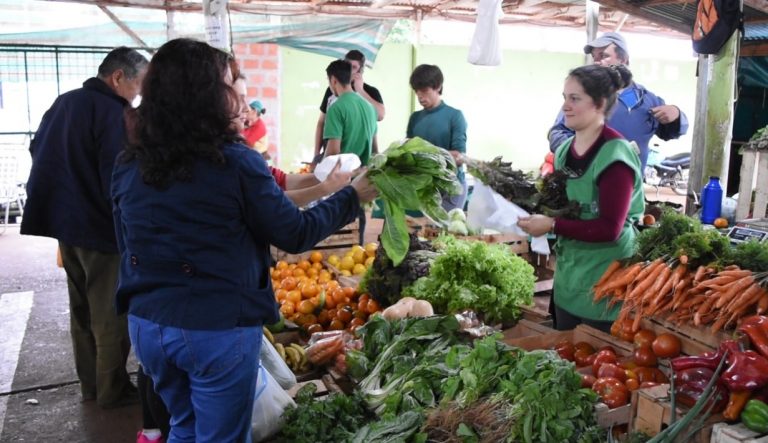 Ferias Francas: más de 500 productores llegan a Posadas cada semana para comercializar sus cultivos