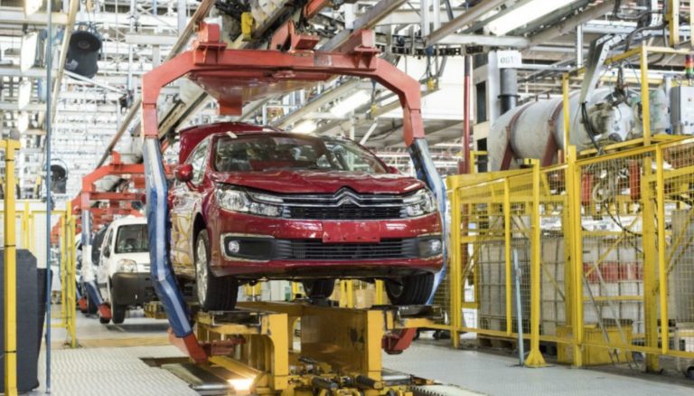 En 2019 la producción automotriz cayó 32,5% y las exportaciones bajaron 16,7%