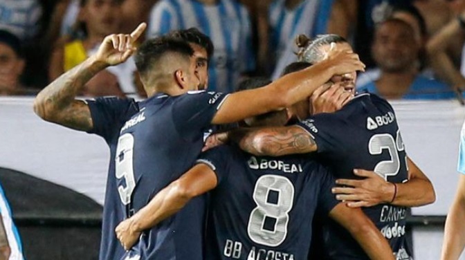Atlético Tucumán inicia hoy su camino en la Libertadores ante The Strongest: horario, TV y formaciones