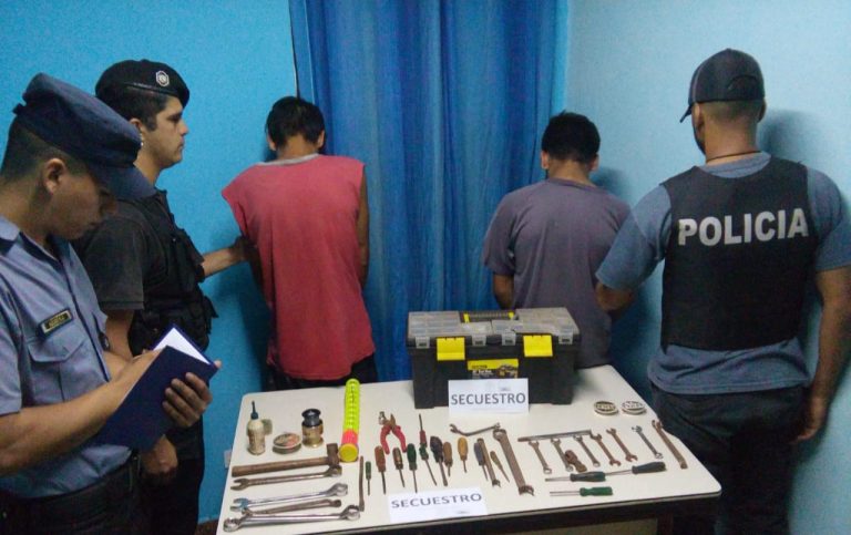 Hombres terminaron tras las rejas por robar herramientas de un depósito en Aristóbulo del Valle