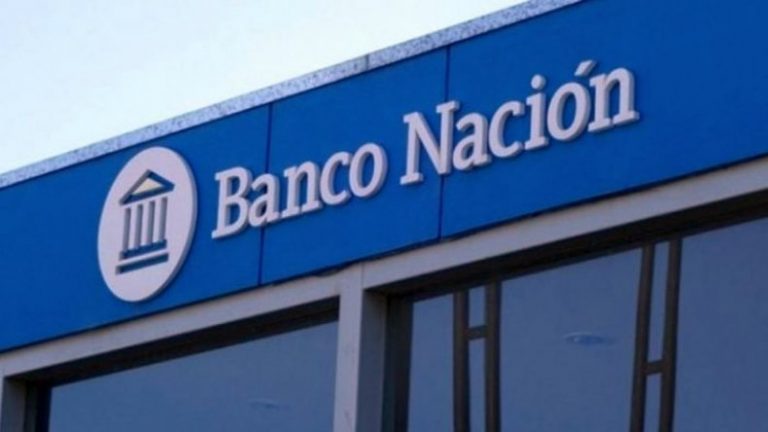 Bancos de todo el país paran por dos horas y el Nación todo el lunes por el asesinato del cajero