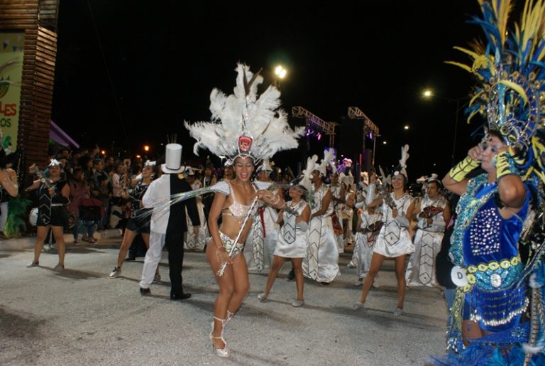 Tras cuatro noches mágicas culminaron los Carnavales del Río 2020