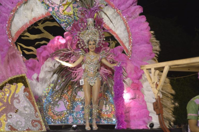 San Ignacio: doce comparsas competirán hoy en la instancia final de los Carnavales Misioneros