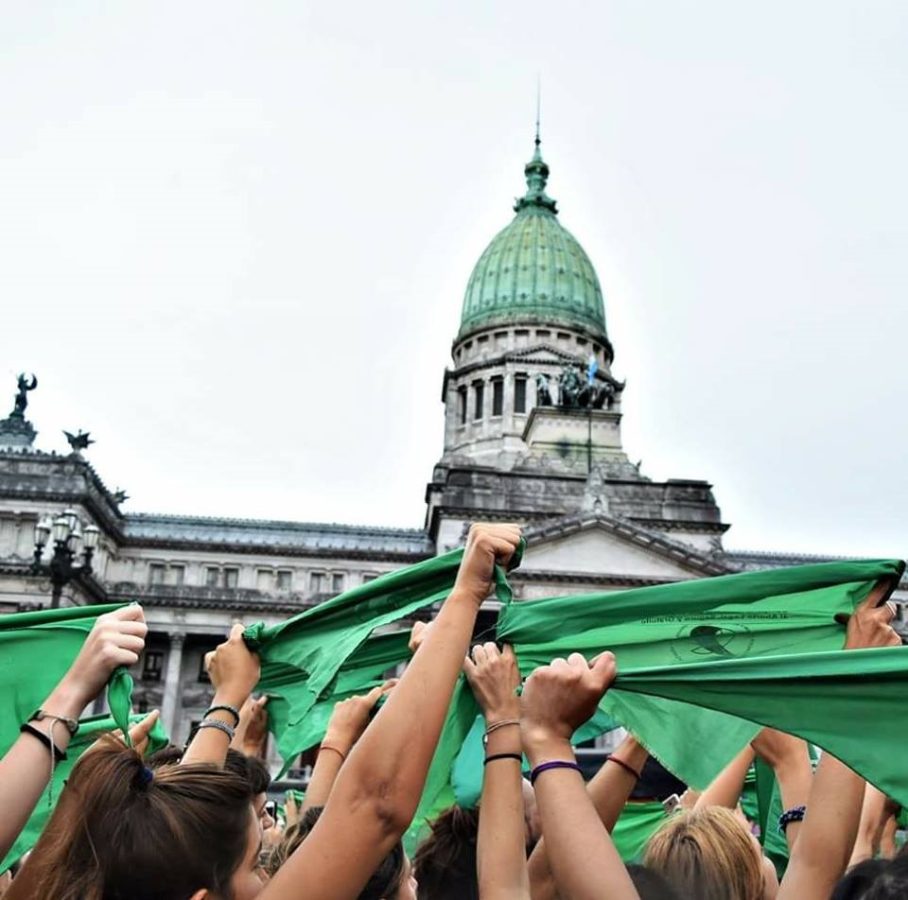 La legalización del aborto vuelve a escena: ejes del proyecto que diseña el Gobierno