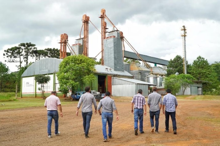 Reactivarán los silos de Bernardo de Irigoyen para producir alimentos balanceados derivados del maíz